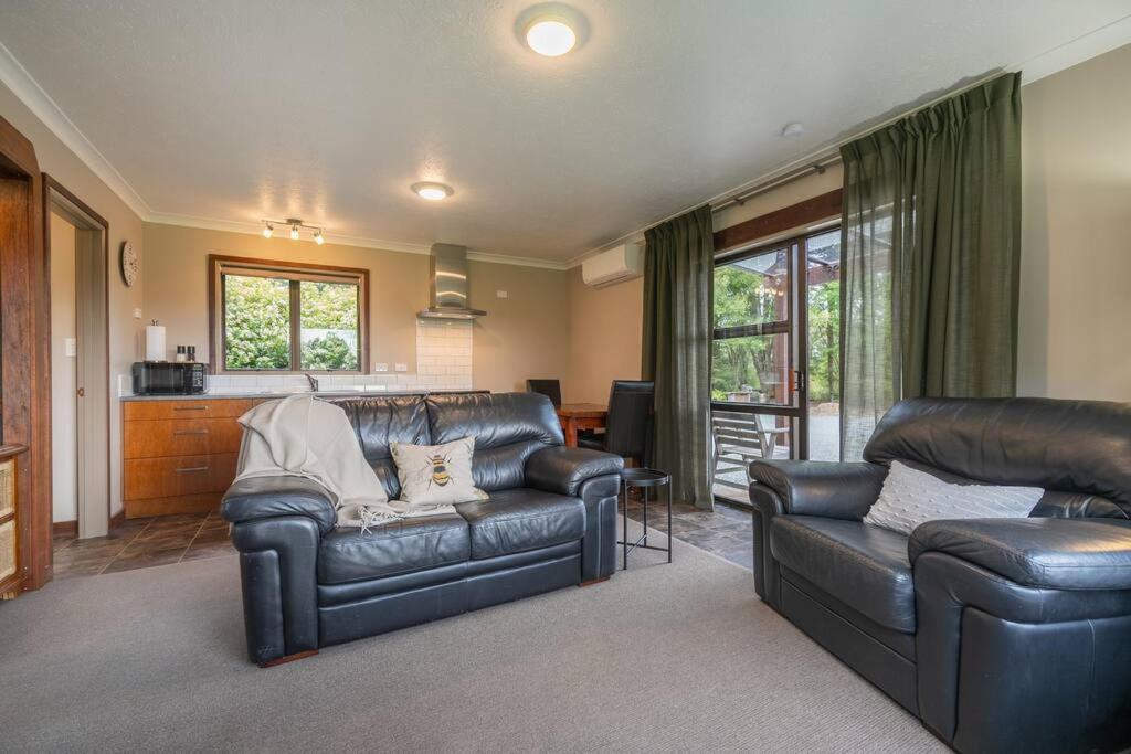 Te Anau Cottage Extérieur photo